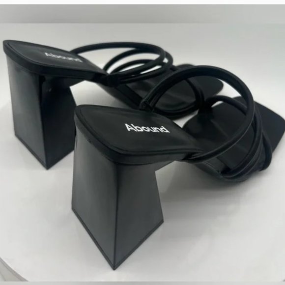 ABOUND Women's Austyn Strappy Sandal Black Size 6 - Picture 2 of 3